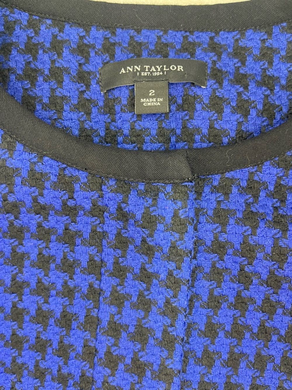 Ann Taylor Blue Houndstooth Tweed Crop Jacket Blazer Size 2 - Picture 2 of 6